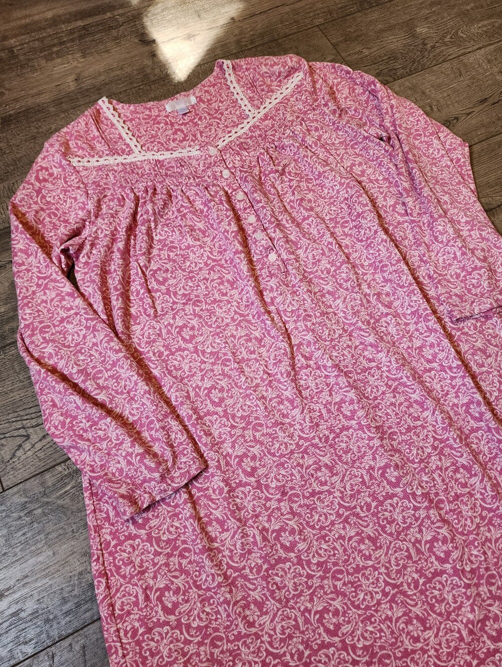 Secret Treasures Womens Size M Nightgown Long-Sleeve Pullover Pink Floral Lace